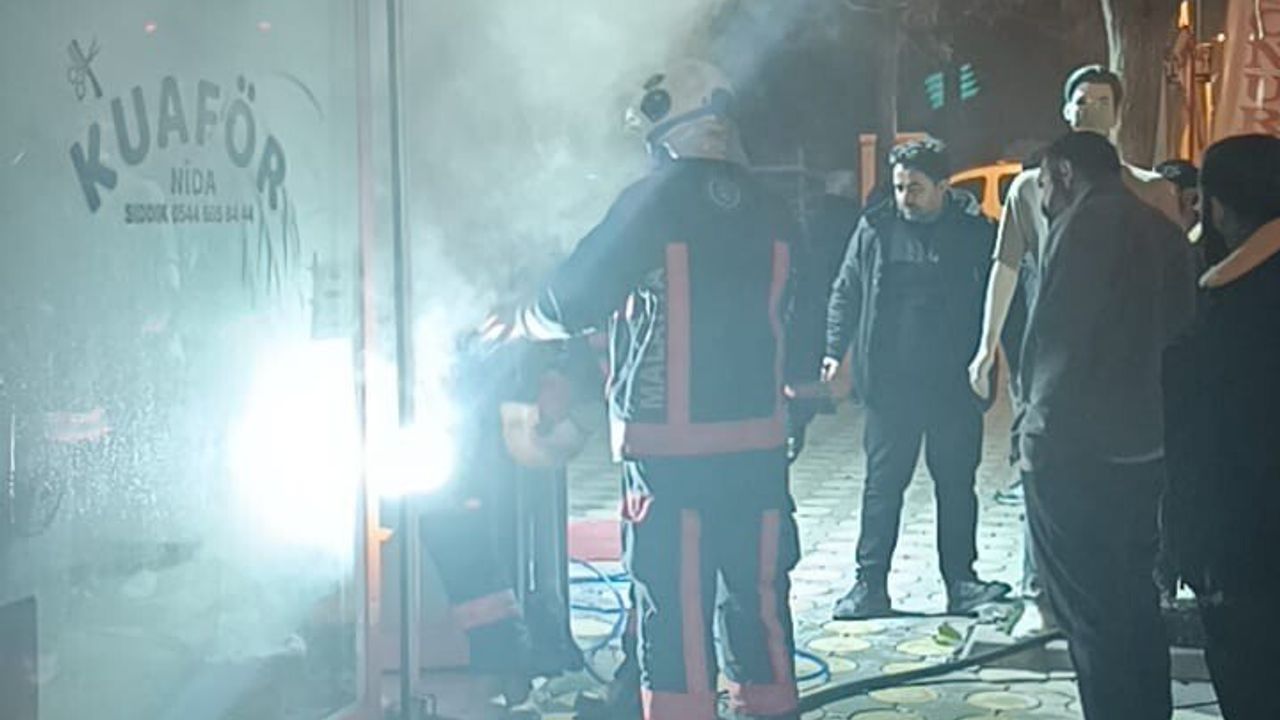 Malatya'da iş yerinde yangın söndürüldü; inceleme başlatıldı