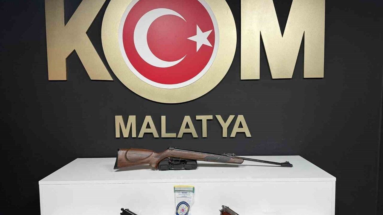 Malatya'da ruhsatsız silah operasyonu: 2 gözaltı
