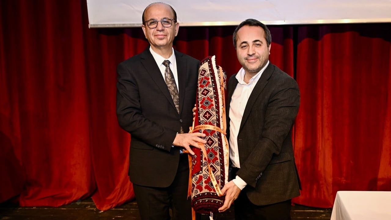 Malatya'da 'Terörsüz Türkiye' Konferansı: Babacan'dan Milli Dayanışma ve Ekonomik Maliyet Vurgusu