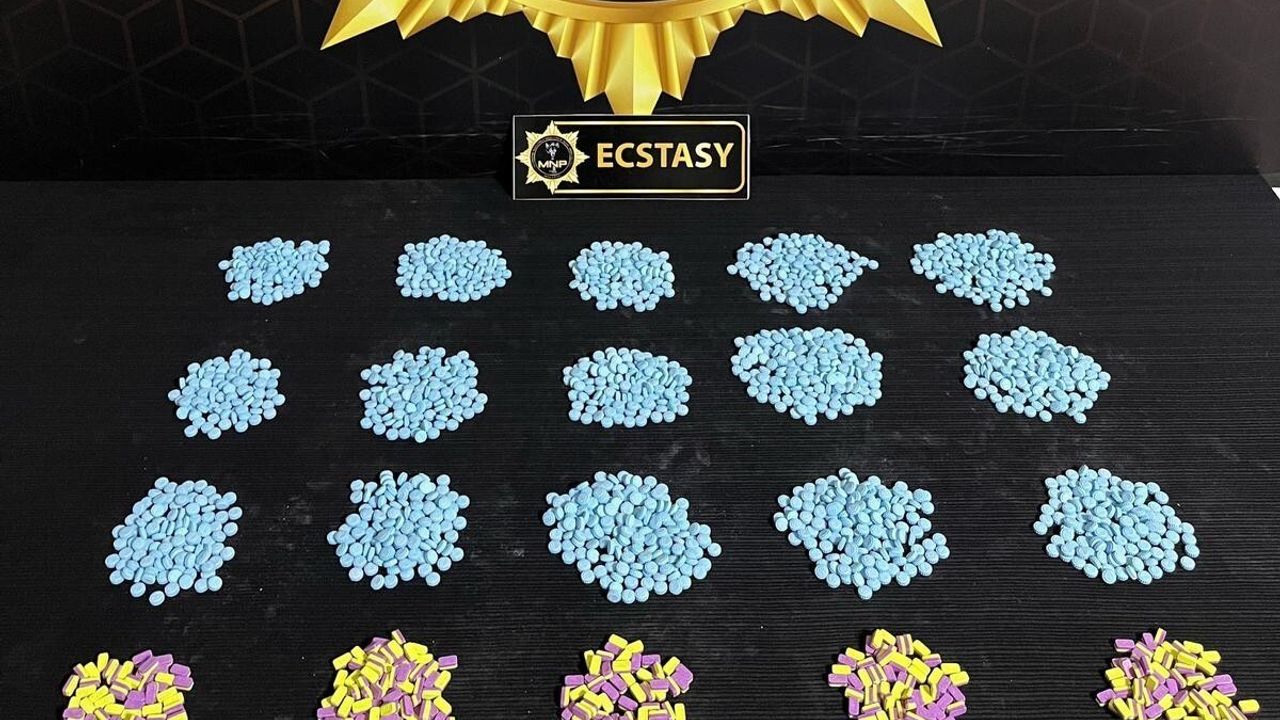 Malatya'da uyuşturucu operasyonu: 4 şüpheli gözaltında, çok sayıda ecstasy ele geçirildi