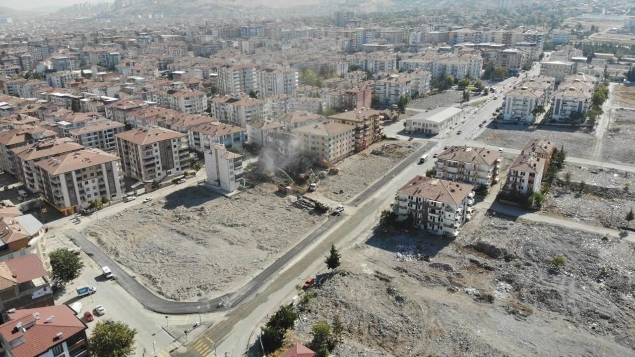 Malatya Palmiye Sitesi A Blok davasında karar: 10 sanığa hapis, 4 sanık beraat