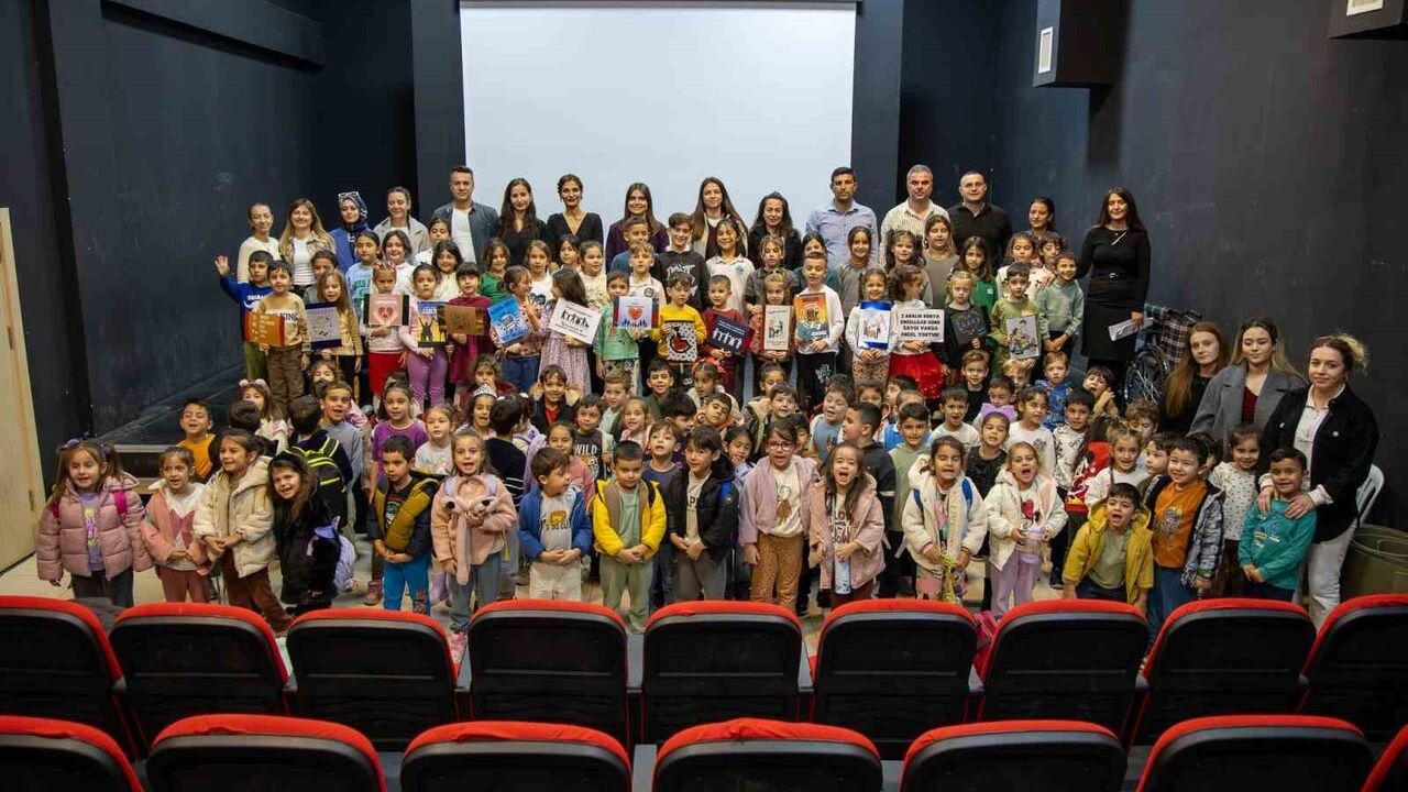 Manavgat'ta 'Engelleri Birlikte Aşarız' temalı öğrenci farkındalık eğitimi