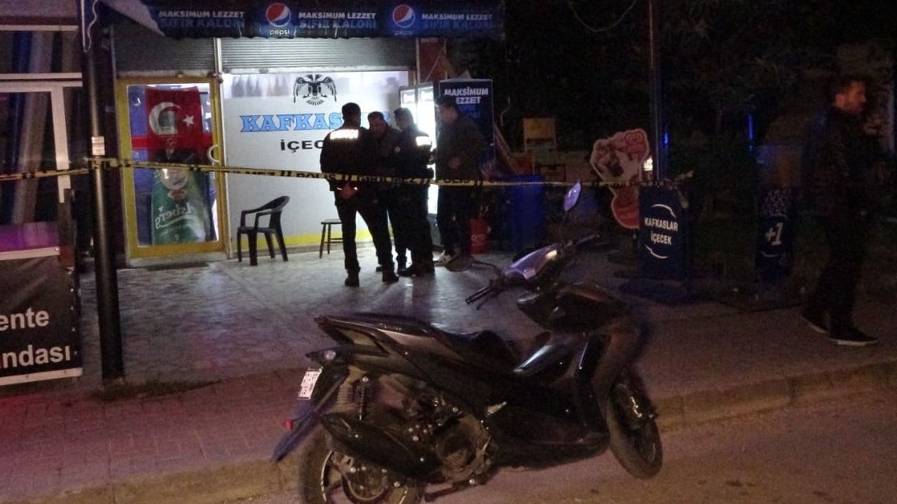 Manavgat'ta marketteki silahlı olay: İşletme sahibi 2 kişi öldü, zanlı adliyeye sevk edildi