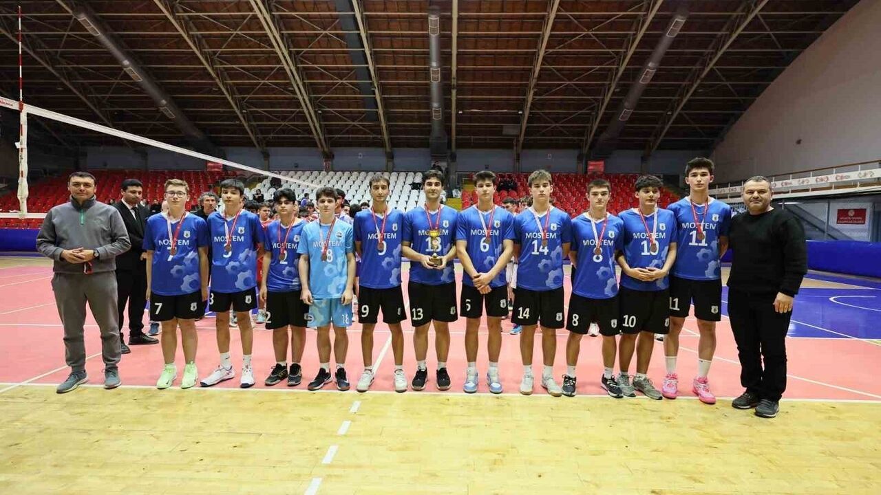 Manisa'da 2025-2026 Okul Sporları Voleybol Gençler İl Birinciliği sona erdi