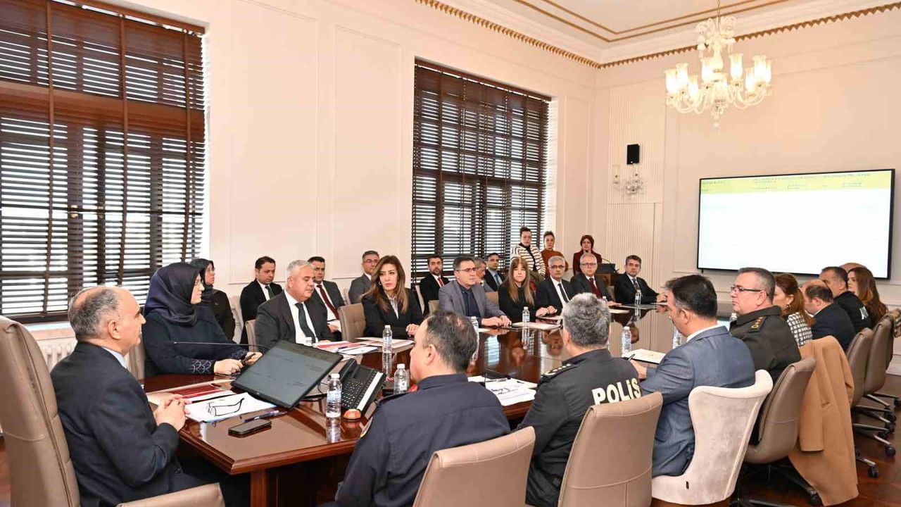 Manisa'da Ailenin Korunması ve Güçlendirilmesi toplantısı: 2025 değerlendirmesi ve 2026 planları