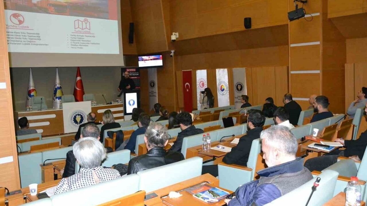 Manisa'da firmalara e-ihracat tanıtımı: Alibaba.com ve lojistik çözümleri anlatıldı