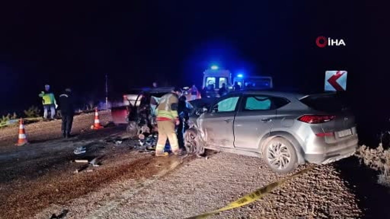 Manisa Demirci'de trafik kazasında aynı aileden 3 kişi hayatını kaybetti