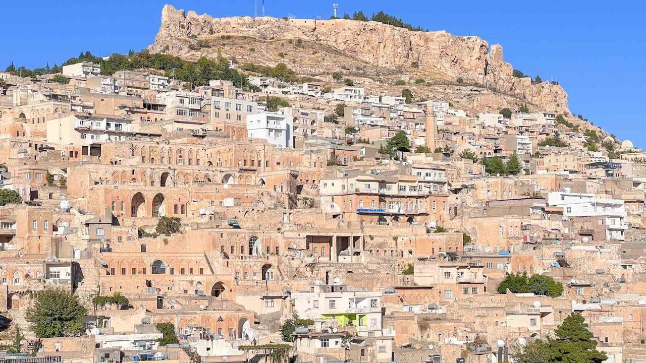 Mardin'de kar ve buzlanma uyarısı: Eğitime 30 Aralık 2025 günü ara