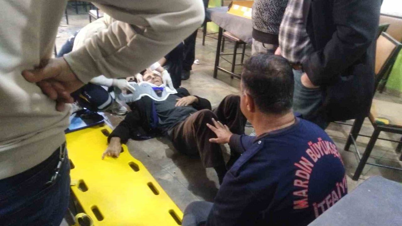 Mardin'de kıraathanede tavan çökmesi: 2 kişi yaralandı