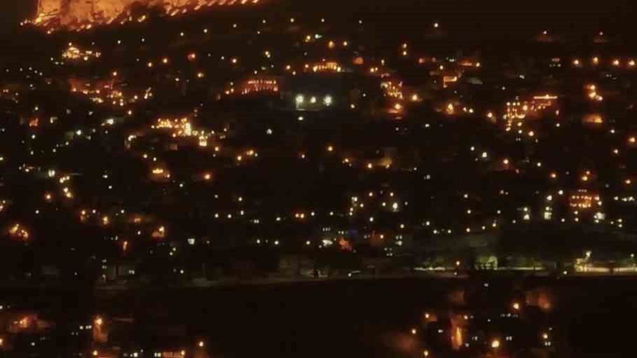 Mardin'de Sisle Bütünleşen Gece: Valilikten Dron Görüntüleri