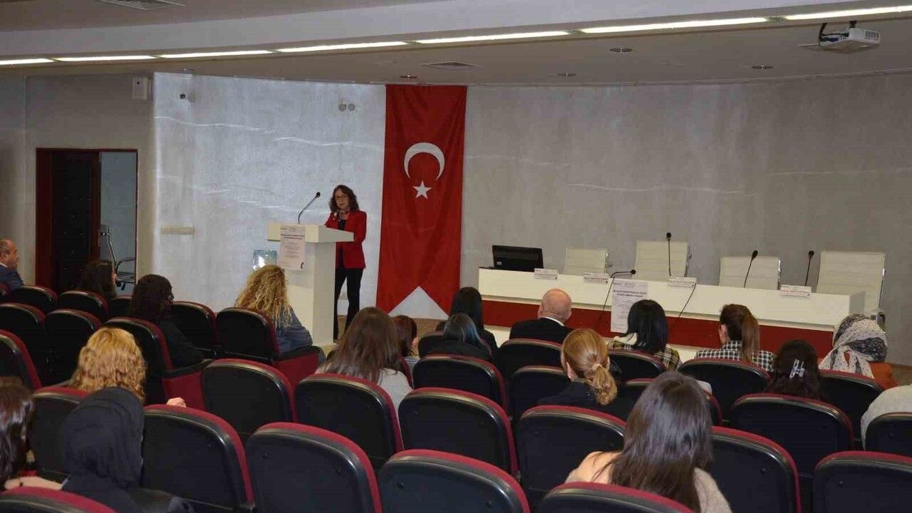 MCBÜ'de İnsan Hakları Paneli: Akademi ve Yerel Kurullar Bir araya geldi