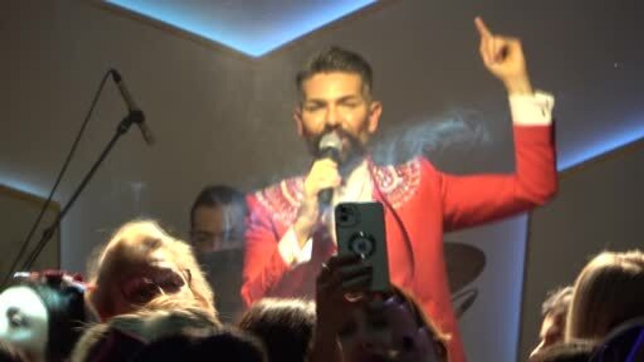 Mehmet Çevik'e Bursa'da Sürpriz: 'Heralde' Kelimesinin 10 Yıllık Patenti Hediye Edildi