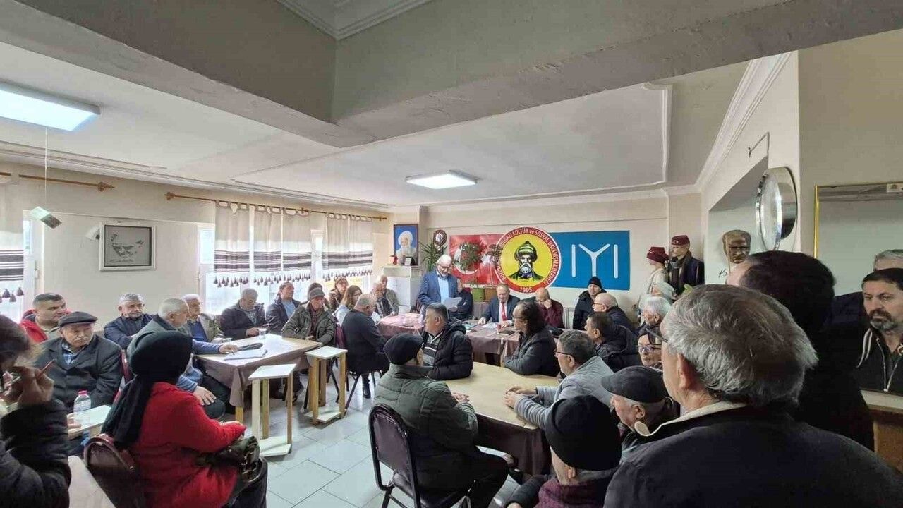 Mehmet Koca yeniden Bozüyük Ertuğrulgazi Derneği Başkanı seçildi