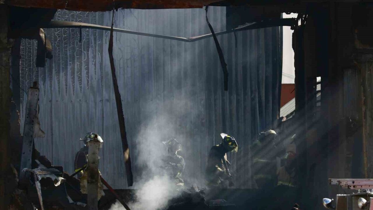 Meksika'da özel uçak düştü: Toluca yakınlarında 7 kişi hayatını kaybetti