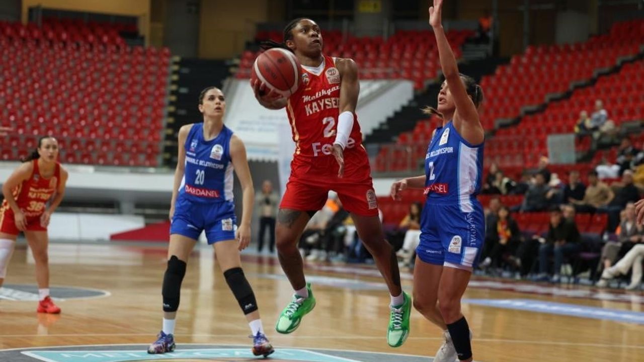 Melikgazi Kayseri Basketbol 13. hafta maçı için Ankara'ya gitti