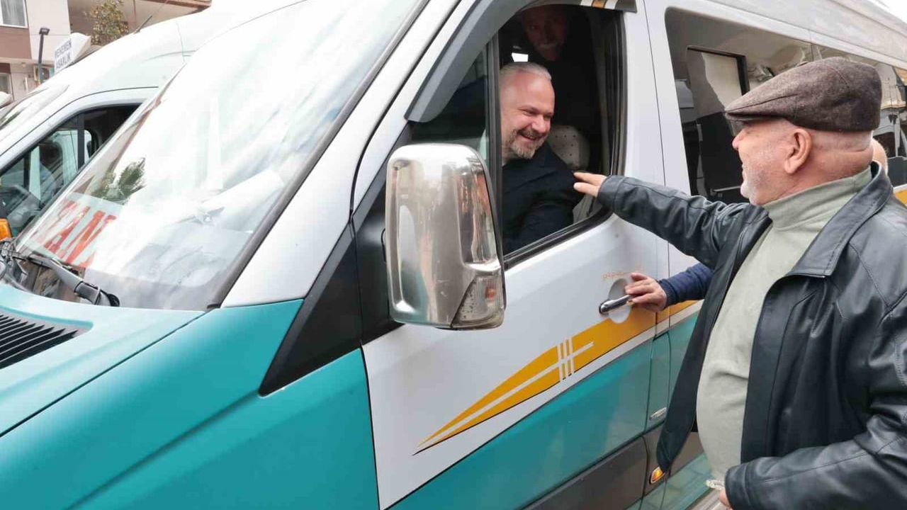 Menemen'de Asarlık‑Menemen Dolmuş Hattı Menemen Devlet Hastanesi Güzergâhına Eklendi, Başkan Pehlivan İlk Seferi Yaptı