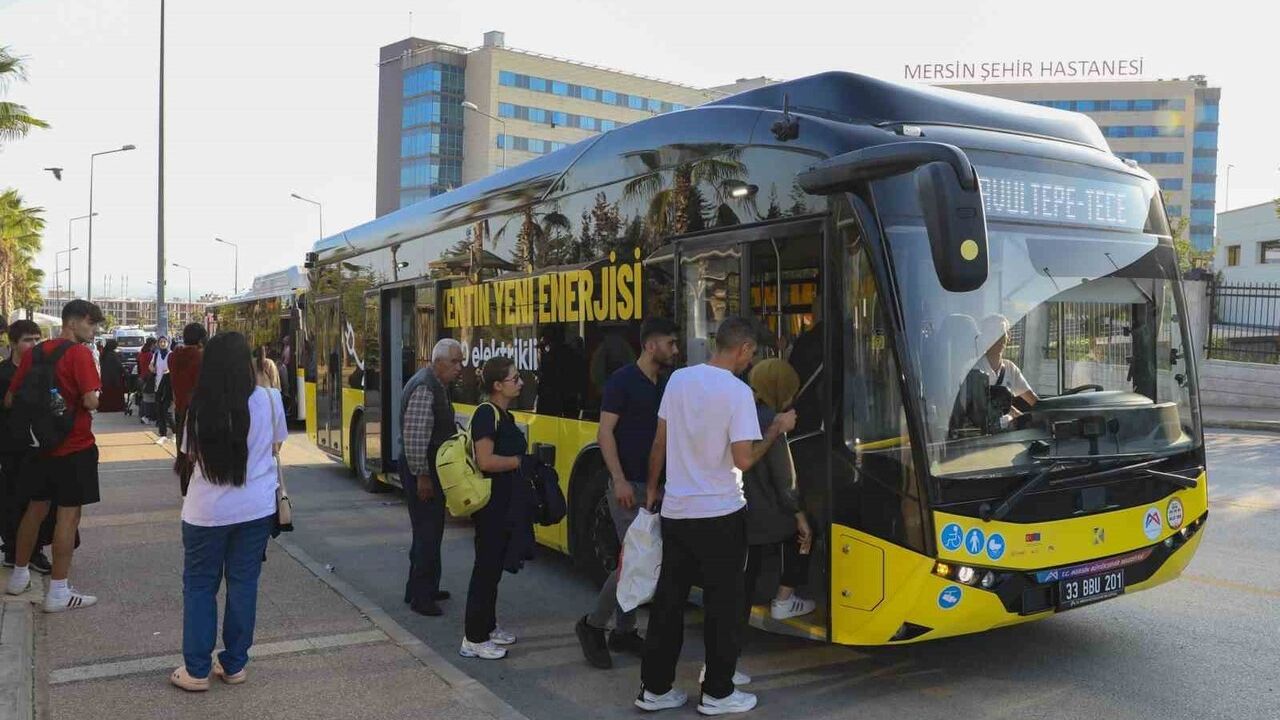 Mersin’de 18 elektrikli otobüs hizmete girdi: Sıfır emisyon ve 300 km menzil