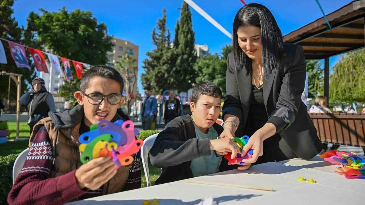 Mersin’de 3 Aralık etkinliği: Engelsiz Yaşam Parkı’nda özel gereksinimli bireyler atölyelerde buluştu
