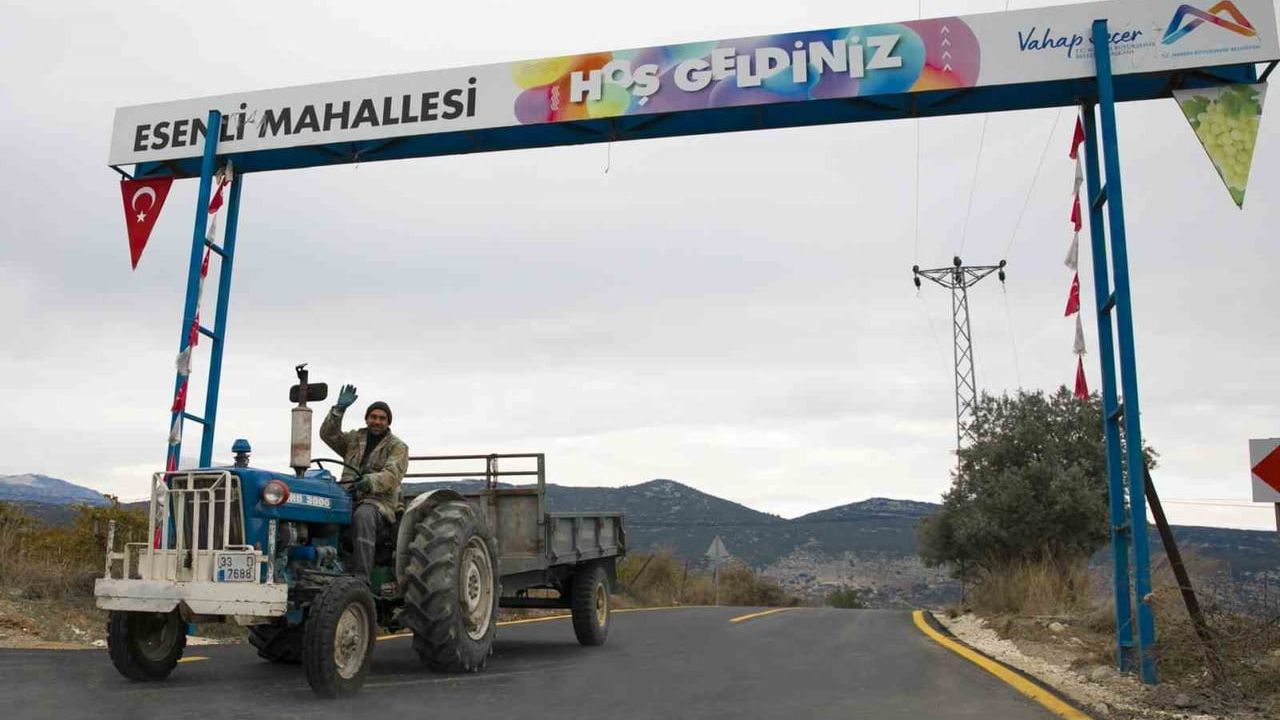 Mersin'de Esenli-Hebilli bağlantı yolu 2 bin 100 metrelik bölümde yenilenerek hizmete açıldı