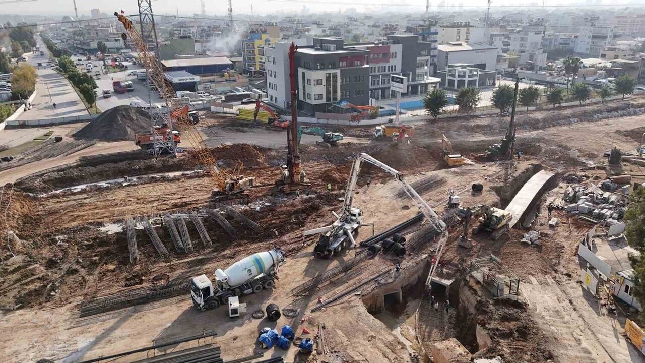 Mersin'de Hal Katlı Kavşağı, Doğu-Batı hattında kesintisiz ulaşım hedefliyor