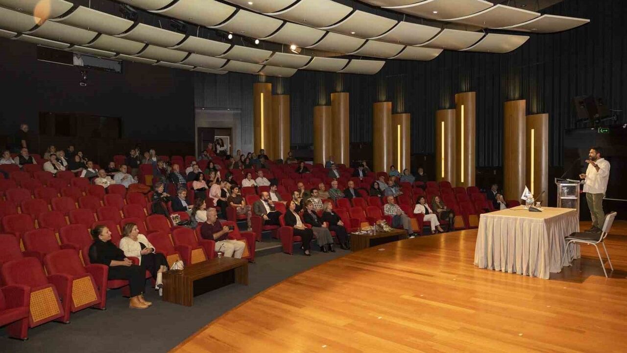 Mersin'de "Kültür Sanat Seminer Dizisi"nin 4. Buluşması: Kültür Politikalarında Aktörlerin Rolleri