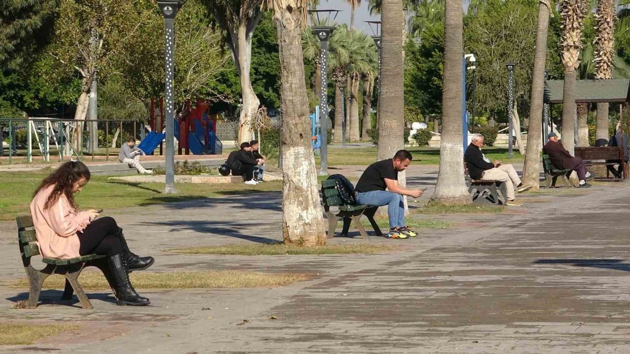 Mersin'de 'pastırma yazı': Aralık ayında sıcaklıklar mevsim normallerinin üzerinde