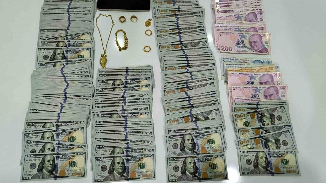 Mersin'de 'sahte polis ve savcı' operasyonu: 28 tutuklama, 18 milyon lira değerinde para ve altın ele geçirildi