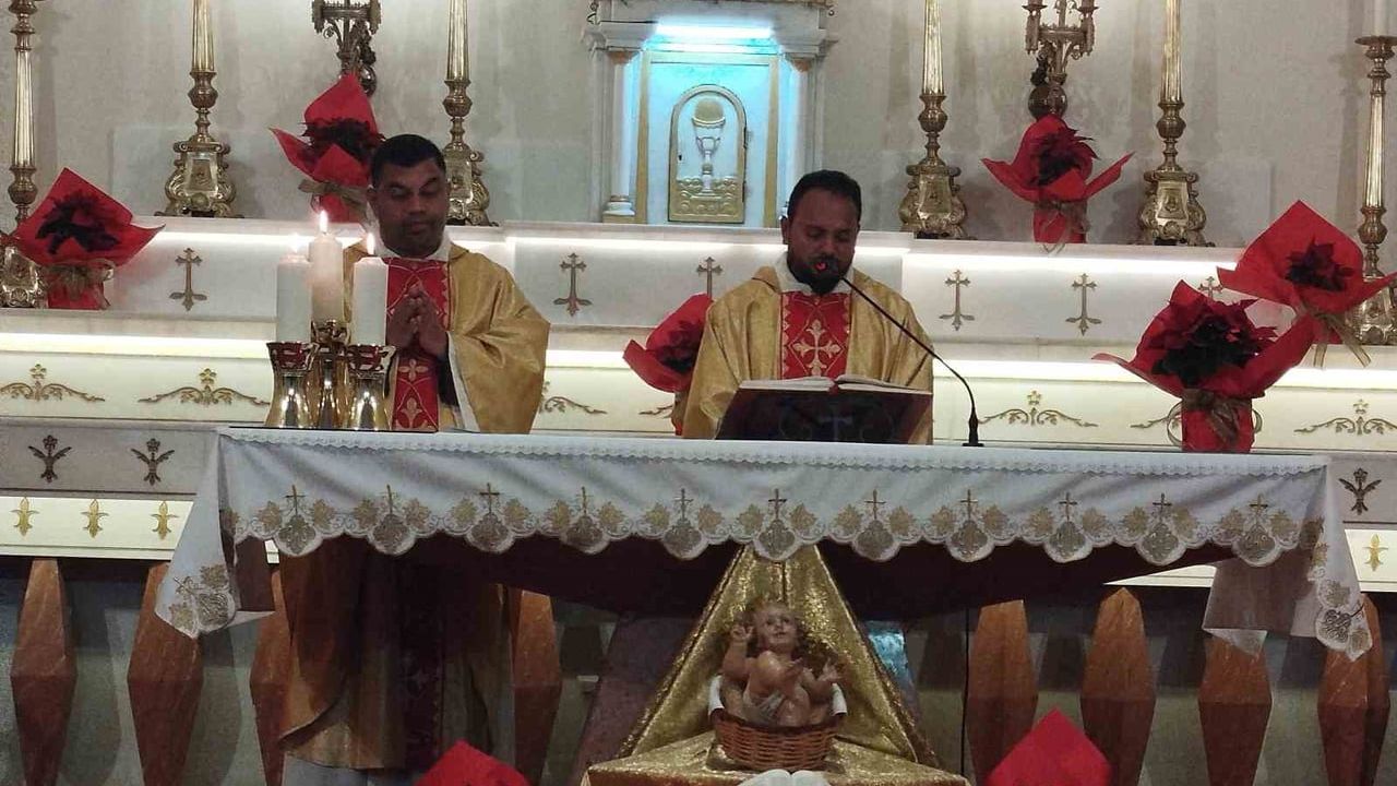 Mersin Rum Ortodoks Kilisesi'nde Noel ayini — Peder İspir Coşkun Teymur birlik mesajı verdi