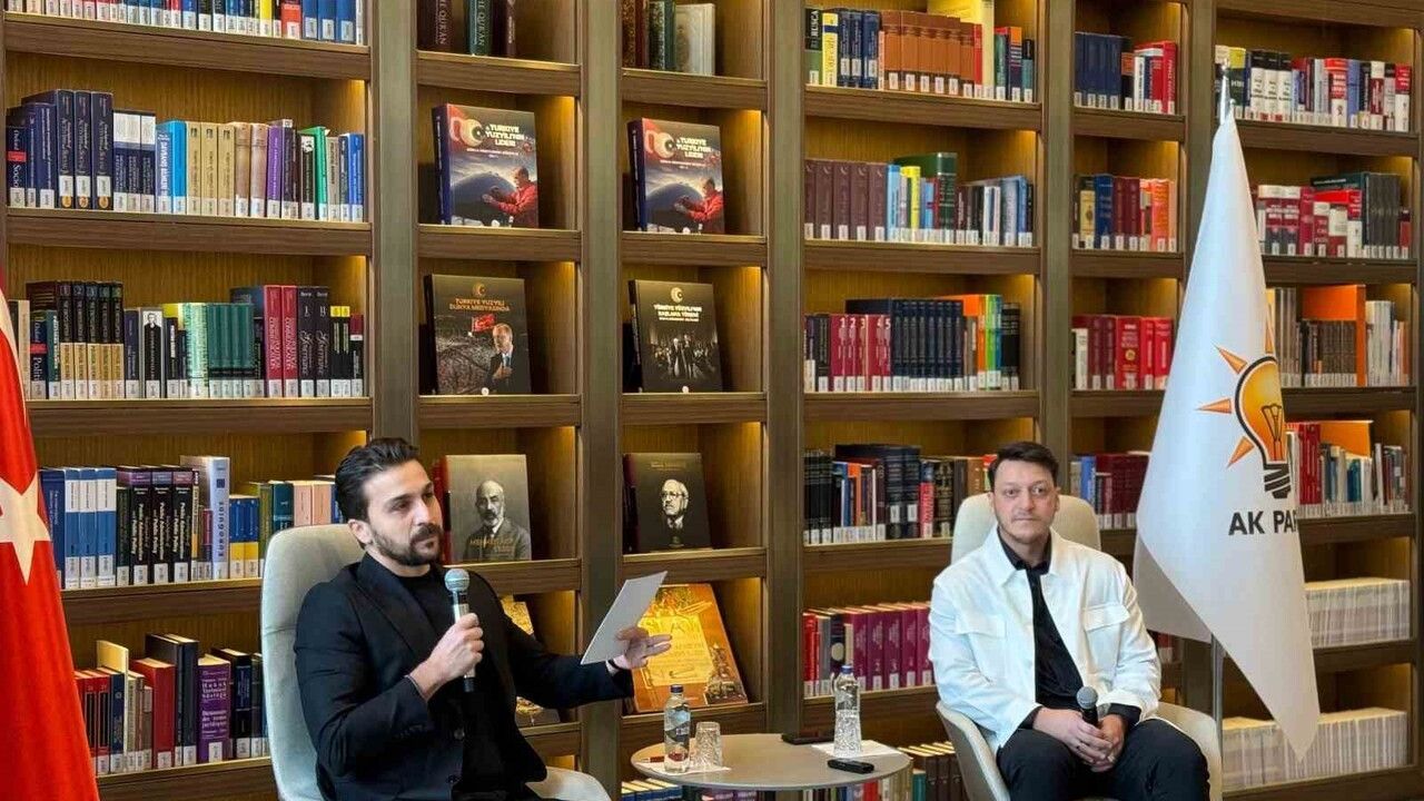 Mesut Özil: Telefonumda en ünlüsü Sayın Cumhurbaşkanım