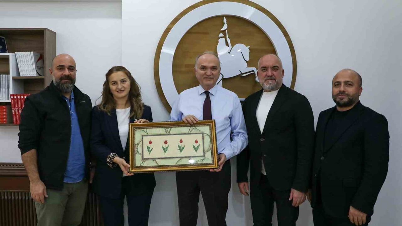 Metin Şişman ve Vefa Pehlivan, Faruk Özlü ile Düzce'nin geleceğini görüştü