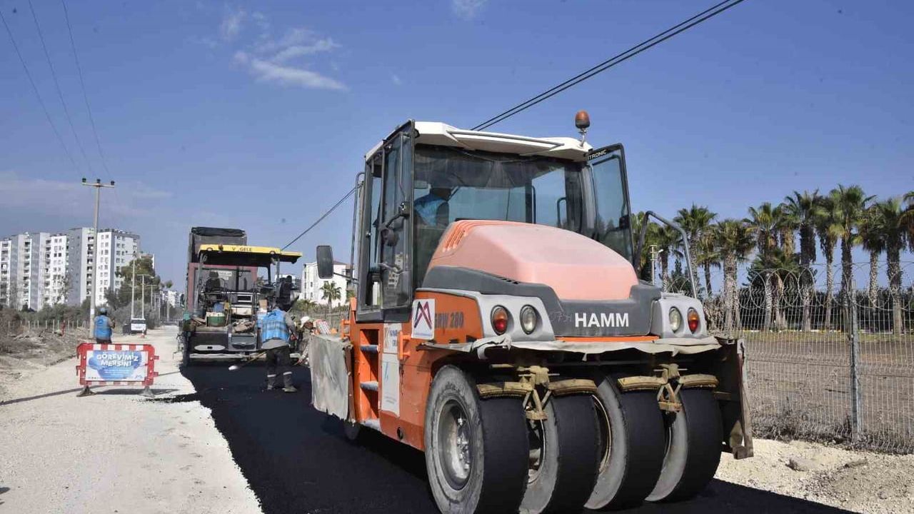 Mezitli'de 74 bin 569 metre içmesuyu hattı yenilendi ve yollar eşzamanlı asfaltlandı