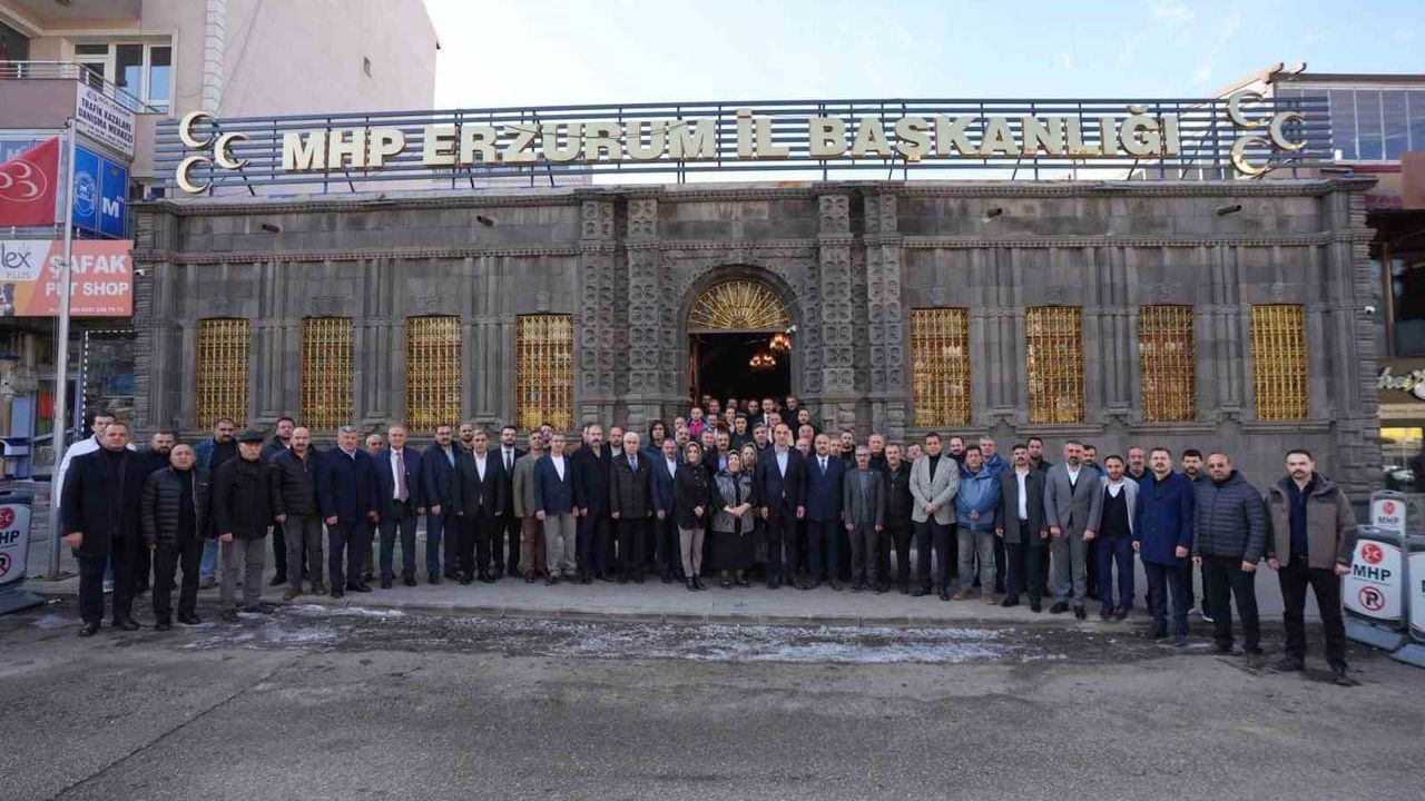 MHP Erzurum İl Başkanlığı sendika temsilcileriyle kahvaltıda bir araya geldi