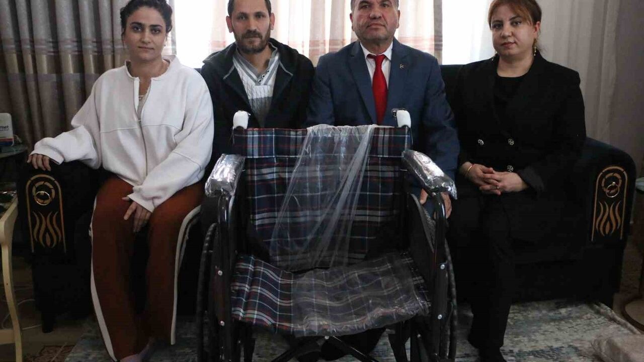 MHP Sur İlçe Başkanlığı 3 Aralık’ta 10 Aileye Tekerlekli Sandalye Desteği