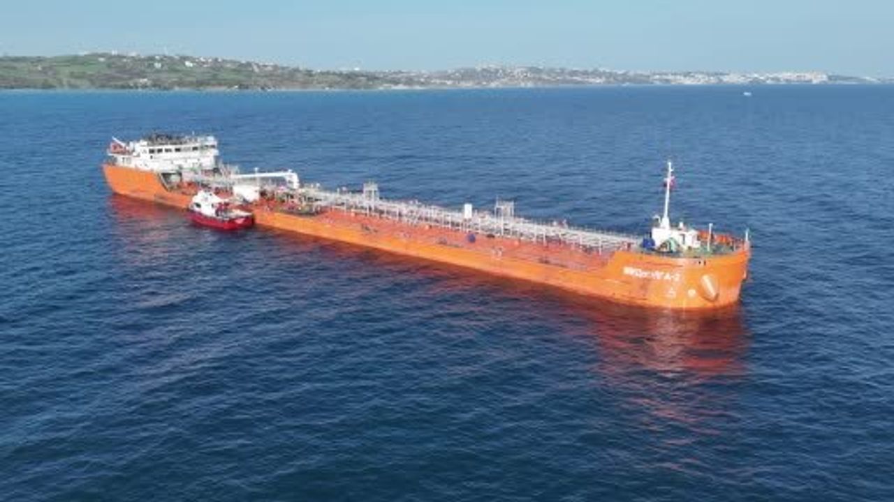 MIDVOLGA-2 Sinop açıklarında hava muhalefeti nedeniyle teknik kontrol bekliyor