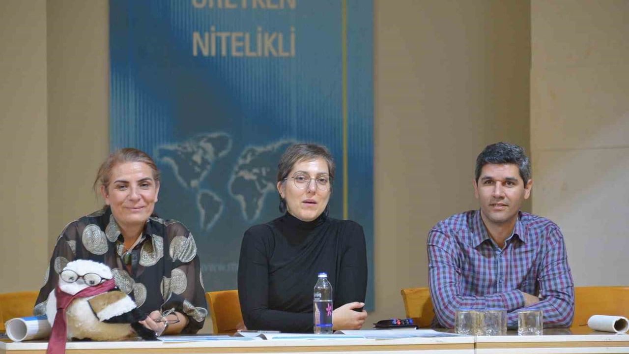 MSKÜ’de Erasmus+ Tanıtım Semineri: Öğrenim ve Staj Fırsatları Anlatıldı