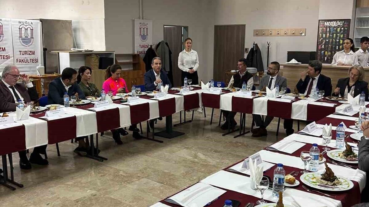 MSKÜ Turizm Fakültesi, Bodrum’un 5 yıldızlı otel genel müdürleri ve sektör temsilcilerini ağırladı