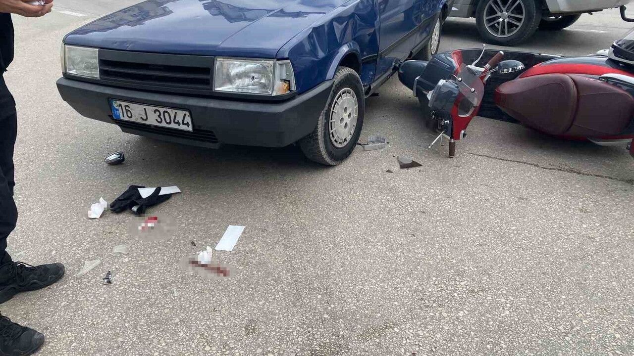 Mudanya'da motosikletle otomobil çarpıştı: sürücü ağır yaralandı