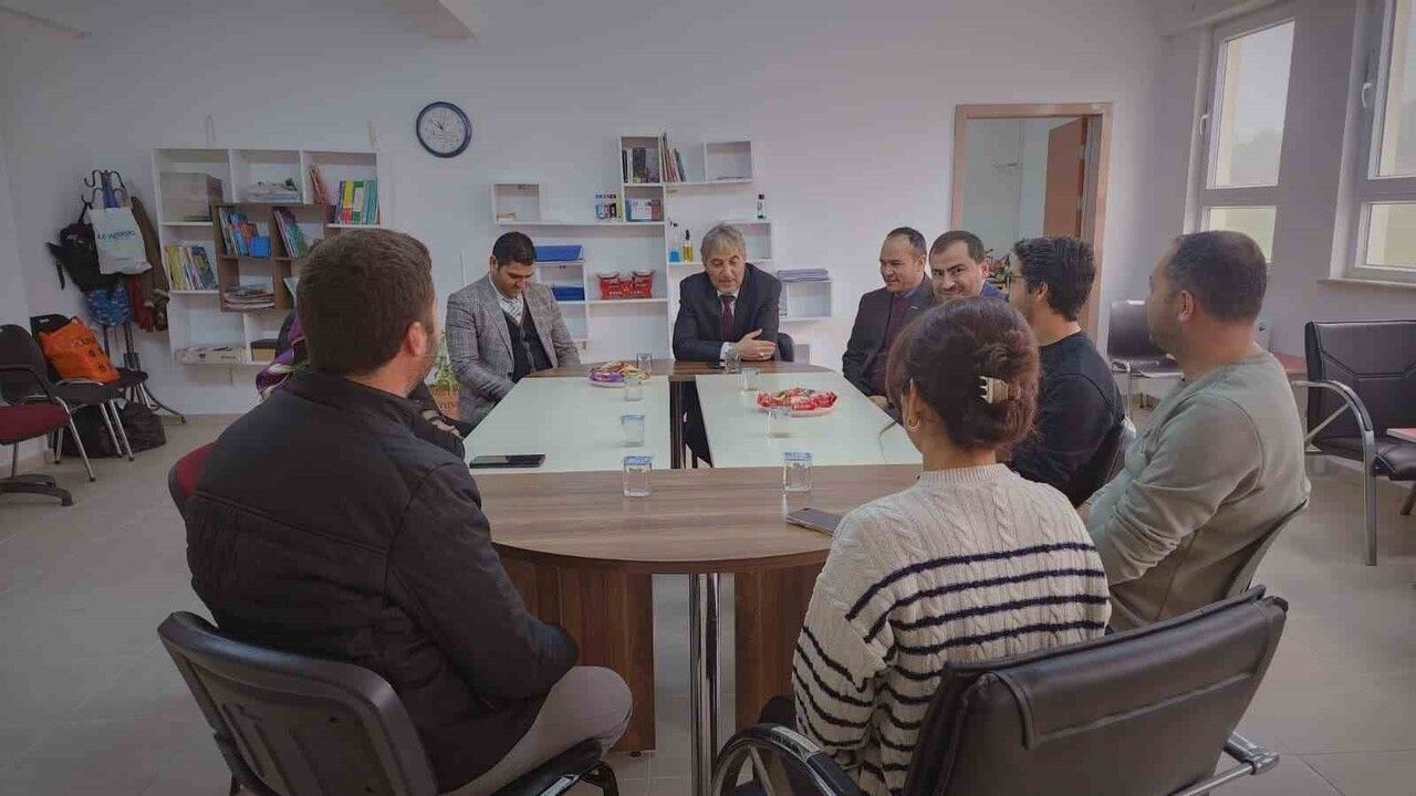 Müdür Yılmaz: "Millî ve manevî değerlere bağlı, güçlü bireyler yetiştirmek önceliğimizdir"