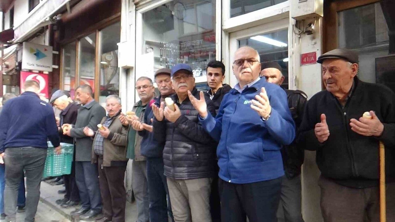Mudurnu'da 8 asırlık esnaf duası bu hafta yoğun katılımla gerçekleşti