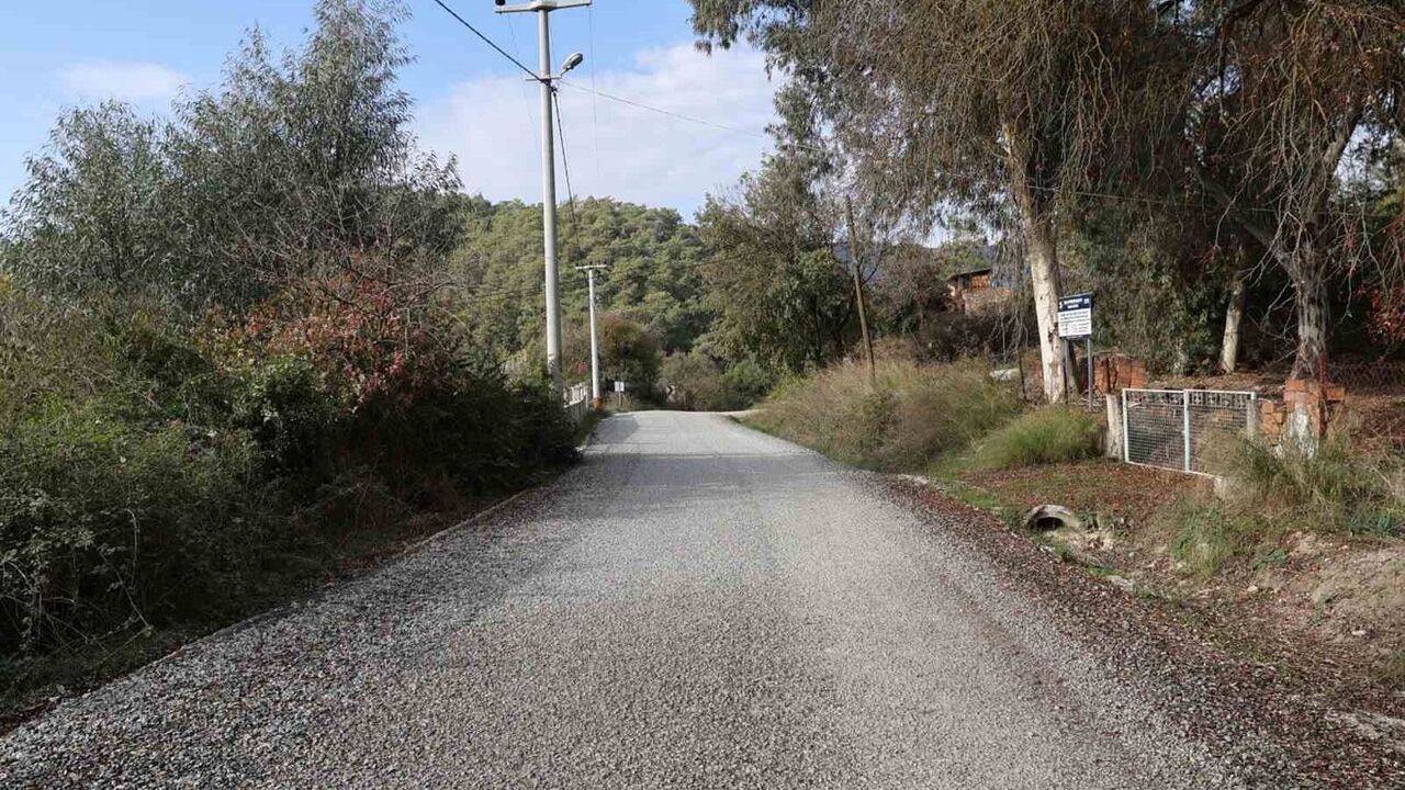 Muğla Büyükşehir Belediyesi Ula'da 17 milyon 500 bin TL'lik kırsal yol yatırımını tamamladı