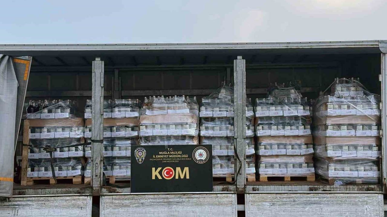 Muğla'da 4 bin 737,6 litre sahte şarap ele geçirildi