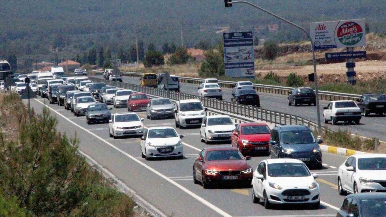 Muğla'da Trafiğe Kayıtlı Araç Sayısı Kasım 2025'te 4 bin 269 Arttı