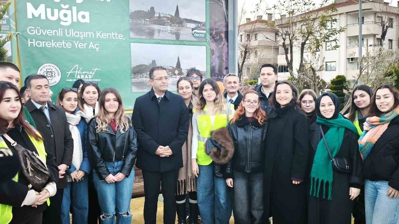 Muğla'da 'Yaşayan Muğla' ile Menteşe Stadyum Durağında Taktiksel Şehircilik: Yaya Sirkülasyonu Rahatlatılıyor