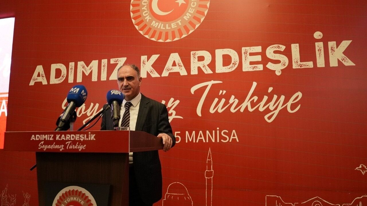 Murat Baybatur Manisa'da 'Adımız Türkiye, Soyadımız Kardeşlik' programında birlik çağrısı