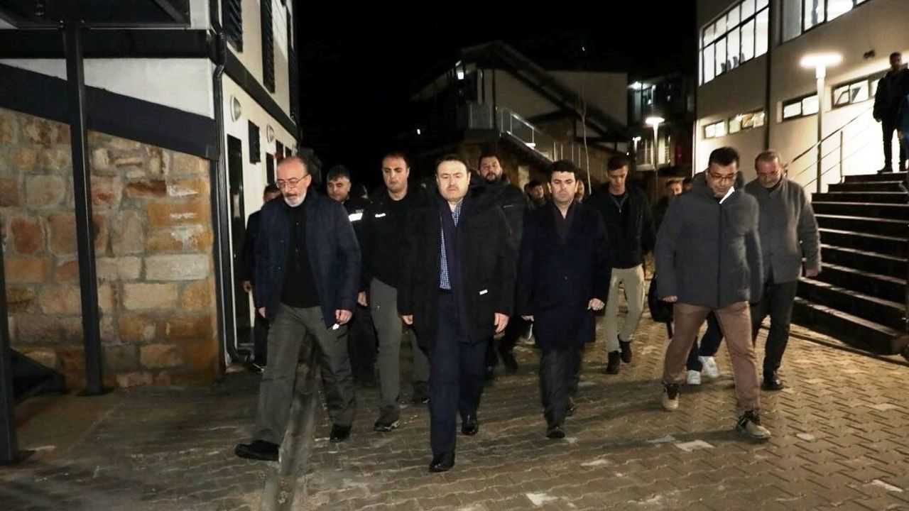 Murat Dağı Gençlik Kampı'nda 2025 yılı 42’inci Dönem Gece Etkinliği — Vali Musa Işın katıldı