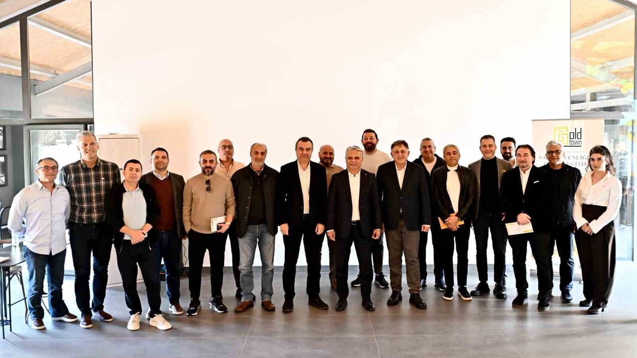 Muratpaşa Belediyesi, işletmeleri Gold Town Sertifika Programı kapsamında bir araya getirdi