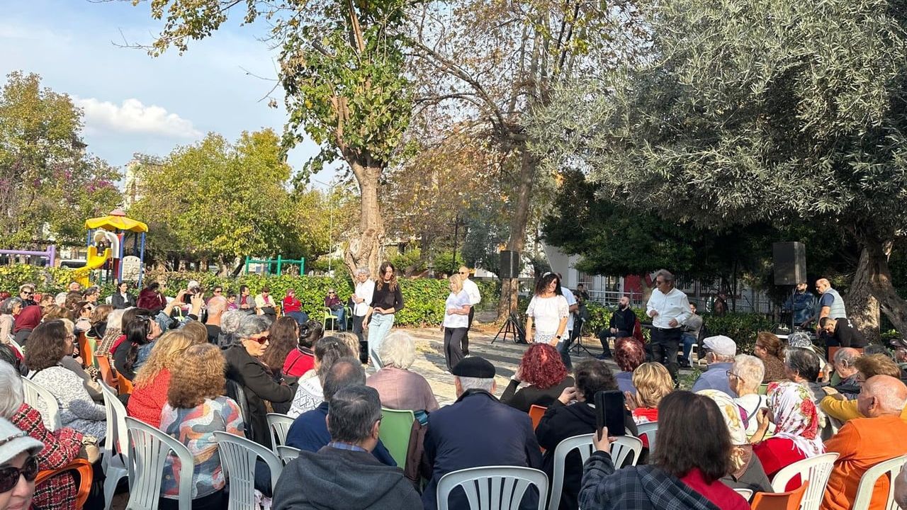 Muratpaşa'da Soğuksu Yaşlı Evi'nde Kuşaklararası Yeni Yıl Etkinliği