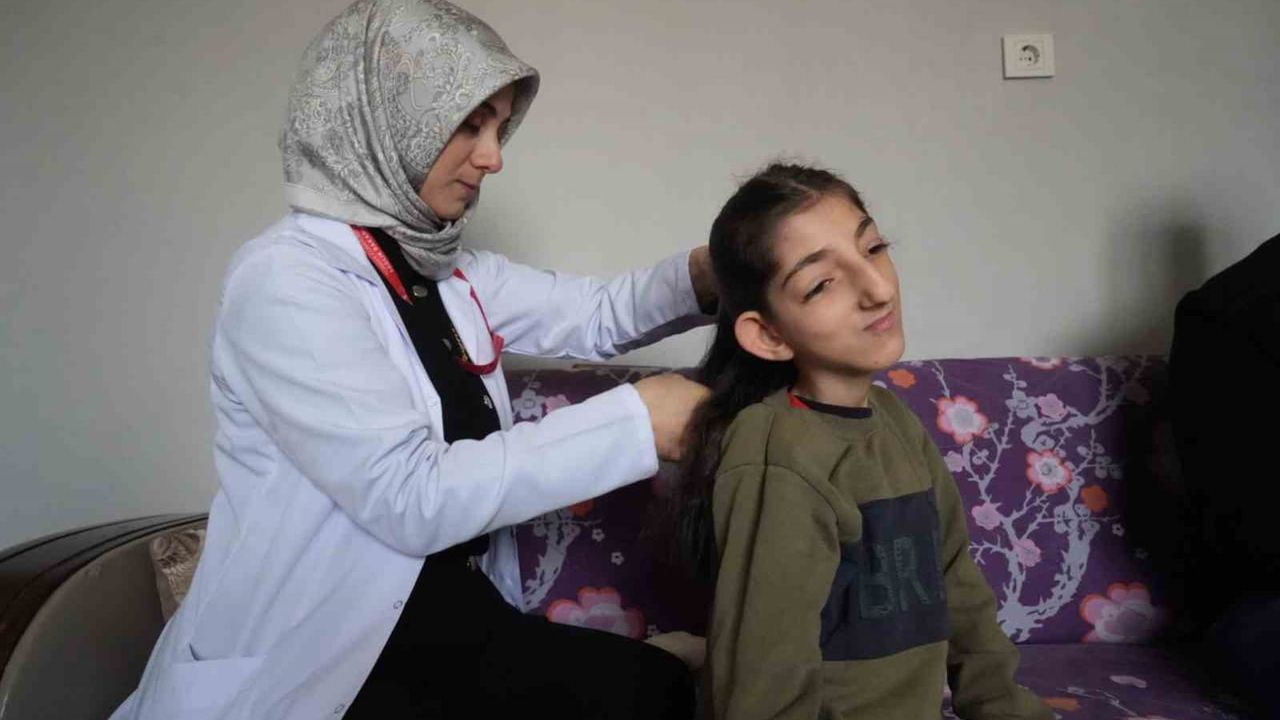 Muş'ta mobil sağlık ekipleri köy köy temel tarama yapıyor