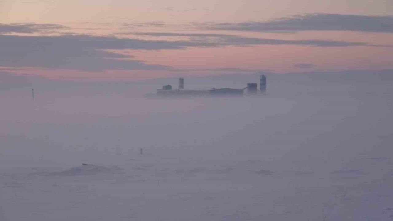 Muş’ta Sis ve Gün Batımı Muş Ovası’nda Kartpostallık Manzaralar Oluşturdu