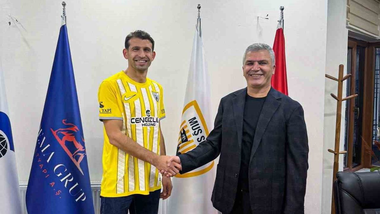 Muşspor, Menemen FK'nın 10 gollü forveti Seçim Can Koç'u transfer etti